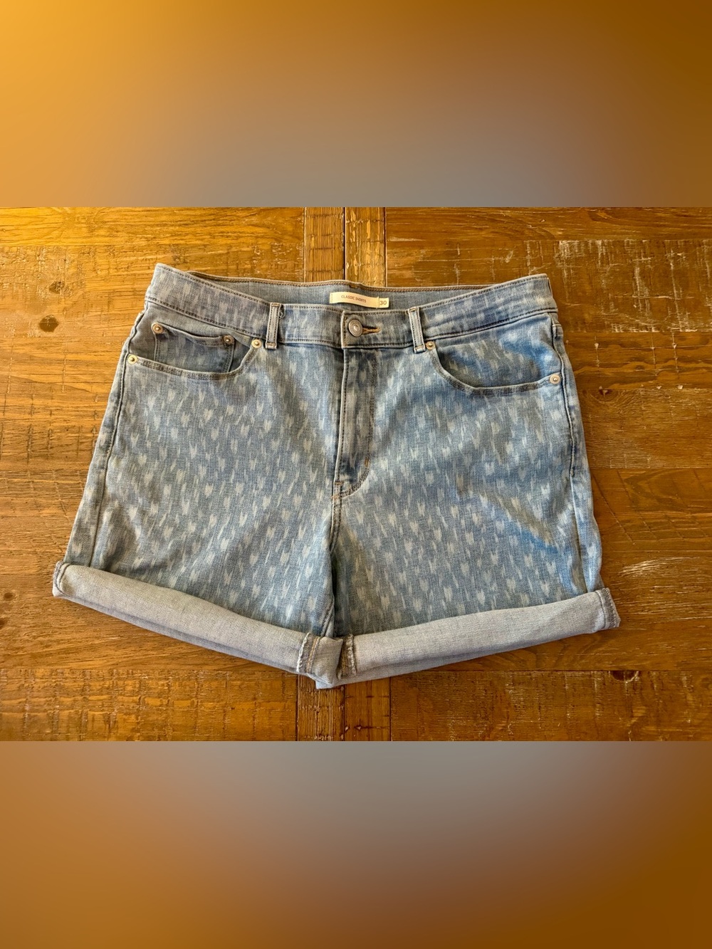 Levi’s Light Blue Patterned Denim Women's Shorts, Size 30